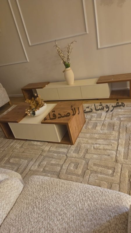 مزنون مع طاولة بسعر {1200} شيكل